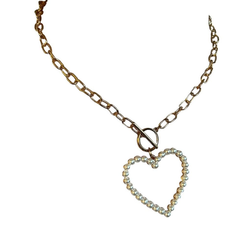 Viola Pearl Heart Toggle Clasp Necklace Gold White NWT